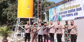 Atasi Krisis Air Bersih, Kapolres Gresik Bantu Sumur Bor Warga Randupadangan