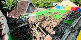 Aktivitas Belajar Sementara Dialihkan Usai Atap Bangunan PAUD dan TK di Geneng Ambruk