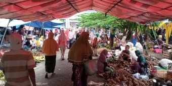Pascakebakaran Pasar Sidayu, Pemkab Gresik Siapkan Tenda di Alun-Alun untuk Pedagang