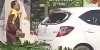 Diduga Kepergok Selingkuh, Seorang Pria di Bojonegoro Hancurkan Mobil Milik Istrinya