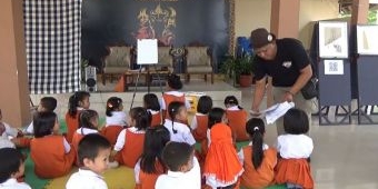 Lestarikan Cagar Budaya di Jember, Seniman Gelar Pemeran dan Edukasi ke Pelajar Usia Dini