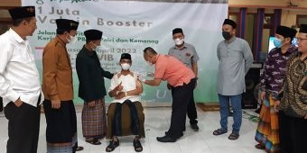 Warga Sukodono Antusias Ikuti Sejuta Vaksin Booster PCNU Sidoarjo