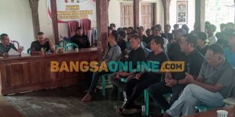 Warga Ketandan Madiun Datangi Kantor Desa, Soroti Transparansi DD dan Pergantian Pengurus BUMDes