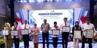 Polda Jatim Terima Penghargaan dari Kementerian PPPA