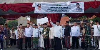 Berangkatkan JCH Kloter 66, Gus Ipul Titip Doa untuk Kemajuan Kota Pasuruan