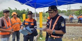 VP KAI Daop 7 Madiun Tinjau Titik Rawan Pastikan Kelancaran Angkutan Nataru 2026