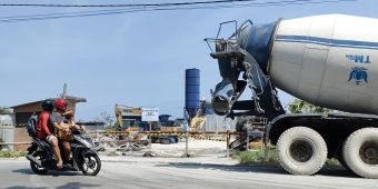 Satpol PP Kabupaten Kediri Tutup Permanen Perusahaan Beton Tak Berizin