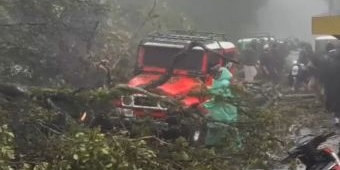 Longsor di Bukit Kedaluh Tutup Jalur Penanjakan Bromo, Sejumlah Kendaraan Tertimbun