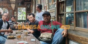 Waroeng Baroe Lama, Warung Vintage di Kediri Jadi Tempat Ngopi Favorit