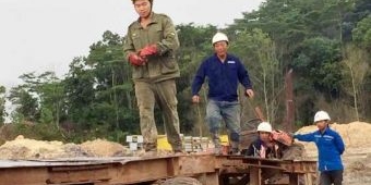Disidak, Pekerja Ilegal Cina di PLTU Kukar Lari Tunggang Langgang
