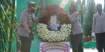 Peringati Hari Bhayangkara ke-76, Polres Pasuruan Ziarah ke Taman Makam Pahlawan