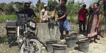 Kekeringan Mulai Dirasakan Warga, Sumber Air di Desa Ngepung Ngajuk Mengecil