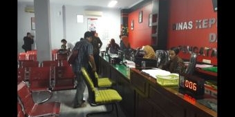 OTT Dispendukcapil Blitar, Satgas Saber Pungli Polres Ciduk 2 Calo dan 1 PNS