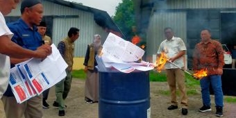 KPU Kabupaten Pasuruan Musnahkan Ribuan Surat Suara Pemilu Lebih