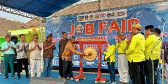 Job Fair MKKS SMK Swasta Tuban Diserbu Pengunjung