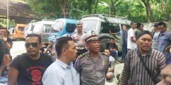 Dishub Trenggalek Diserbu Puluhan Sopir MPU