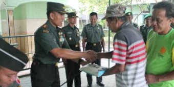 Kodim dan Polres Bojonegoro Bagikan Ratusan Paket Zakat Fitrah