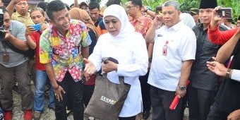 Khofifah Siap Bantu Para Korban Bencana Badai Angin Kencang di Bojonegoro