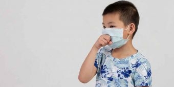 Orang Tua Tak Perlu Panik, Berikut Cara Sederhana Redakan Batuk pada Anak