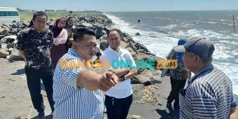 Komisi III DPRD Situbondo Sidak Tambak Udang di Mangaran, Ada Apa?