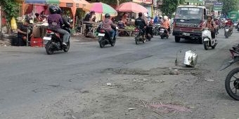 Akses Rusak dan Rentan Banjir, Ketua DPD Partai Gelora Soroti Kerusakan Jalan di Krian Sidoarjo