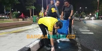 Golkar Sidoarjo Gelar Aksi Bersih Sampah di Alun-Alun