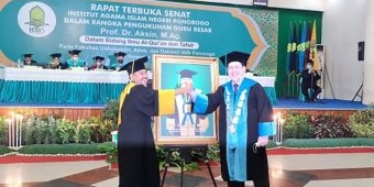 Dikukuhkan sebagai Guru Besar Ilmu Al-Quran, Prof Aksin: Tak Boleh Penafsir Salahkan Penafsir Lain