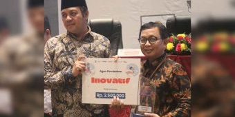 Pemprov Jatim Serahkan Penghargaan untuk Pemenang Agen Perubahan Terpuji 2024