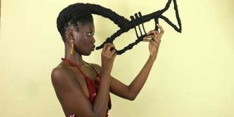 Ini Bentuk Kreativitas Rambut Panjang! 