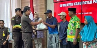 Peringati Hari Jadi Kejaksaan, Kejari Pasuruan Salurkan 1.000 Paket Sembako