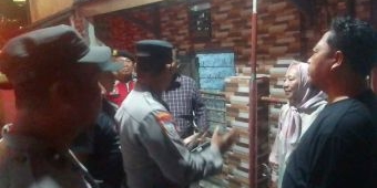 Seorang Pria di Surabaya Gertak Ibunya Mau Bunuh Diri