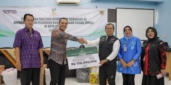 Kemensos Salurkan Bantuan Rp516 Juta untuk Warga Kediri saat Ramadhan