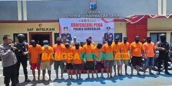 Tangkap Pengedar Narkoba, Polres Bangkalan Temukan Senpi dan 100 Gram Sabu