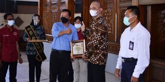 Dapat PWI Award Kategori Peduli UMKM, EMCL: Kami Merasa Terhormat