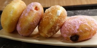Resep Bomboloni Isi Cokelat dan Krim Custard, Lembut di Mulut