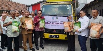 Pj Gubernur Jatim Launching Beras 'Jatim Cettar' Melalui Korporasi Petani di Jombang