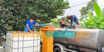 Sumur Warga Tercemar, PT SGN MKSO Tebu Kebun Dhoho Kediri Beri Bantuan Air Bersih