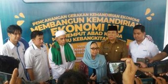 Alissa Wahid Resmikan BUMNU Grosir di Jember