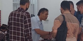 Kejari Gresik Tahan 4 Tersangka Pernikahan Manusia dengan Kambing