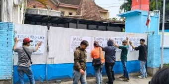 Diduga Manipulasi Harga, Aliansi Masyarakat Indonesia Bersatu Demo SPPG Bandar Lor