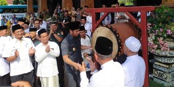 Lepas Jemaah Haji Asal Tuban, ini Pesan Bupati Lindra dan Kepala Kemenag