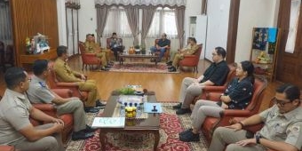 Kelola Fasilitas Umum, Wali Kota Pasuruan Terima PSU Tiara Candi 5