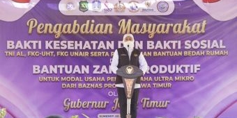 Gubernur Bersama Baznas Jatim Berikan Bantuan Bedah Rumah hingga Modal Usaha ke Masyarakat Sumenep