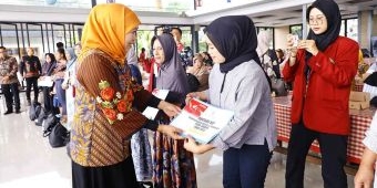 Anggaran Bansos Ditambah, Gubernur Khofifah Pastikan Perlindungan Sosial untuk Masyarakat Rentan