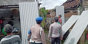 Diterpa Puting Beliung, Atap 36 Rumah di Banyuwangi Porak-poranda, 1 Korban Luka di Kepala