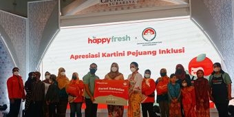 Apresiasi Para Perempuan di Hari Kartini, Happy Fresh Bagikan Parsel Sembako