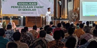 Baznas Jombang Serahkan Ratusan SK Unit Pengumpul Zakat Tingkat SD dan SMP