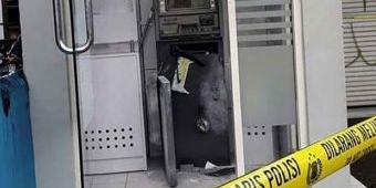 Sepasang Kekasih Diringkus Warga saat Bobol ATM di Krian