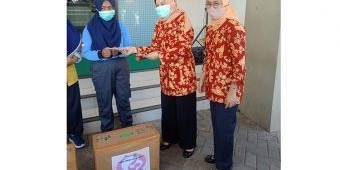 Peringati HUT DWP dan Hari Ibu, Dharma Wanita Kabupaten Pasuruan Bagi-Bagi Sembako