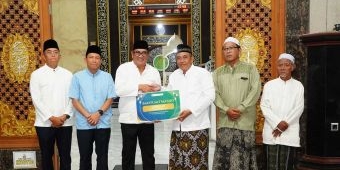 Gelar Safari Ramadhan, Petrokimia Gresik Salurkan Rp723,5 Juta untuk Masjid dan Ponpes